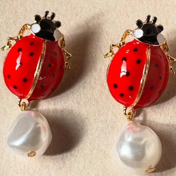 NEW Bold Pearl Drop Ladybug Red Statement Earrings - Picture 4 of 6